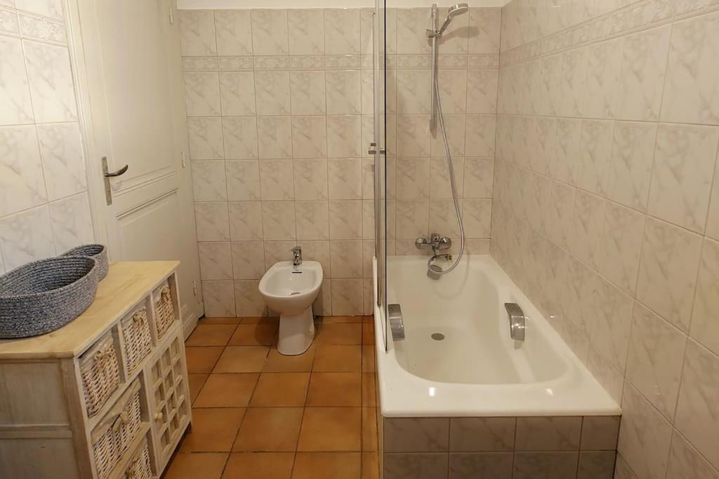 Entre Pierre Et Vigne - Charming Former Winery Farmhouse With Hot Tub & Swimming Pool Monestier  Exterior foto